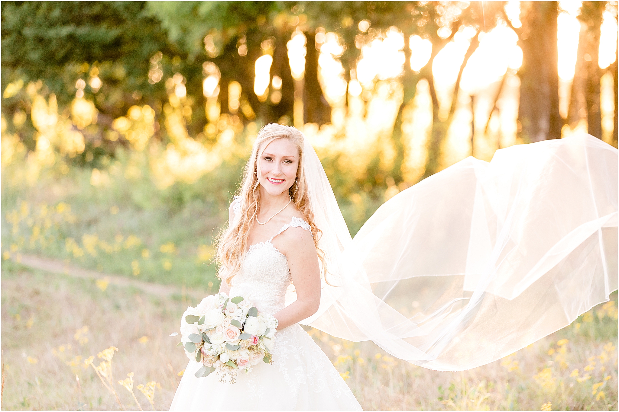 Outdoor bridal session by Dallas Wedding Photographer Jillian Hogan Photography www.jillianhogan.com