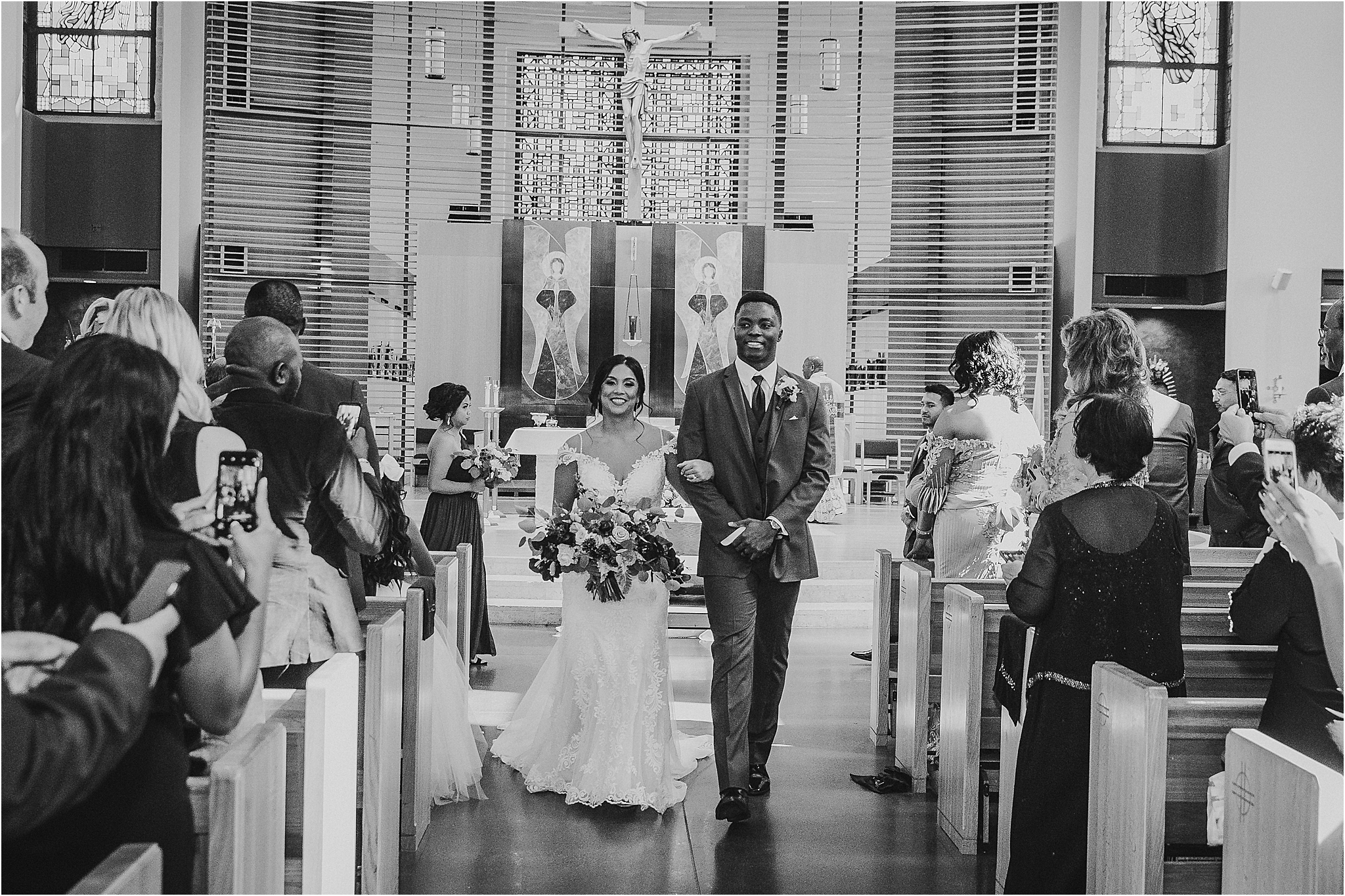 Fall Wedding Ceremony at St. Michaels in McKinney, Texas By Dallas Wedding Photographer Jillian Hogan 